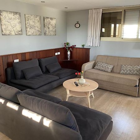 בין יער לים Vila Shelomi Exterior foto