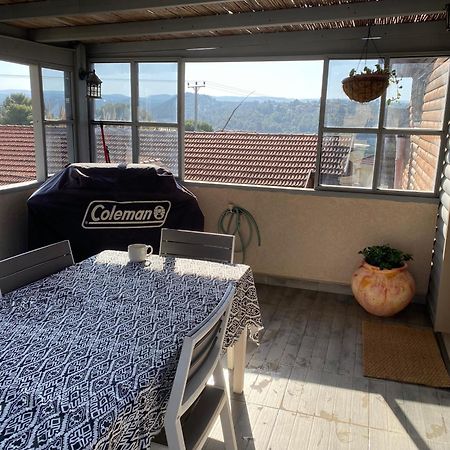 בין יער לים Vila Shelomi Exterior foto