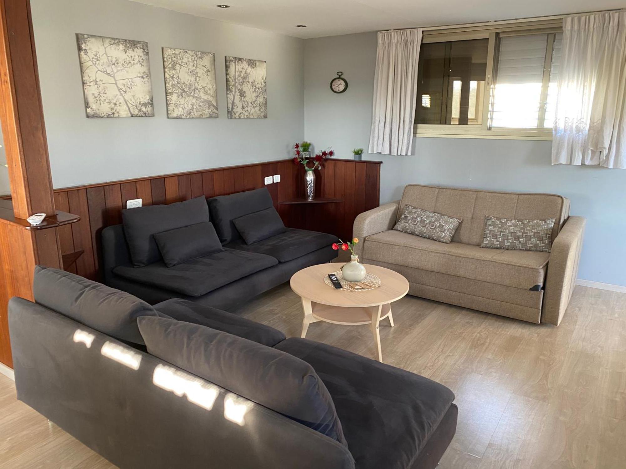 בין יער לים Vila Shelomi Exterior foto
